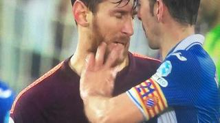 También le dieron lo suyo: Messi recibió un manotazo por parte del capitán de Espanyol