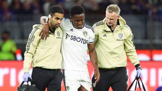 Genera preocupación: Sinisterra salió lesionado en amistoso de pretemporada del Leeds United