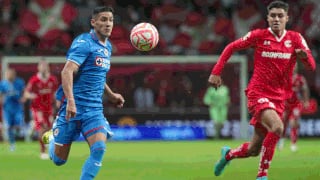 Tablas en el Nemesio Diez: Toluca igualó a último minuto a Cruz Azul por la Copa Sky