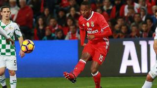 André Carrillo anotó soberbio gol picando la pelota en la Primeira Liga de Portugal