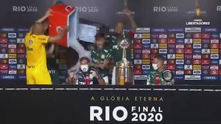 Su grito lo dijo todo: el ‘ataque’ con hielo de los futbolistas de Palmeiras a su entrenador [VIDEO]