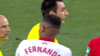 Surrealista: Sevilla se fue al vestuario y se le ordenó volver para jugar un minuto más de adición [VIDEO]