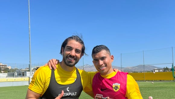 Es la primera vez que dos mexicanos jugarán juntos en Grecia. (Foto: @AEK_FC_OFFICIAL)
