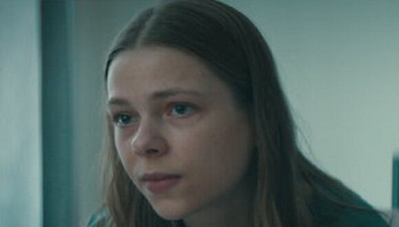 Alexandra Karlsson Tyrefors interpreta a Stella Sandell en la serie sueca "Una familia normal" (Foto: Netflix)