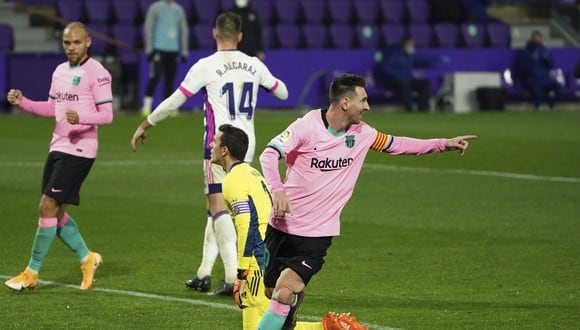 Lionel Messi celebra un gol del Barcelona con sus compañeros. (Getty)