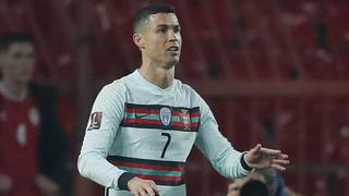 Cristiano Ronaldo fue defendido por Rúben Neves tras tirar la cinta de capitán de Portugal