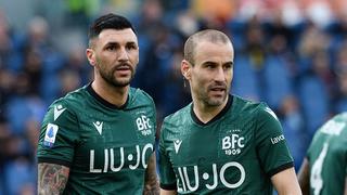 Todo suma: jugadores del Bologna llaman a hinchas que viven solos para acompañarlos en cuarentena
