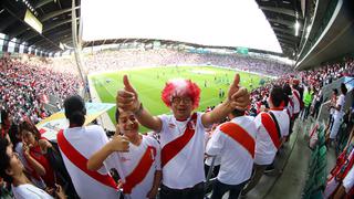 Locales, en todos lados: la fiesta fue peruana dentro del estadio AFG Arena de Suiza [FOTOS]