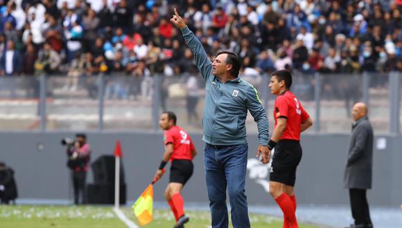 Carlos Bustos es entrenador de Alianza Lima desde la temporada 2021. (Foto: jorge.cerdan/@photo.gec)