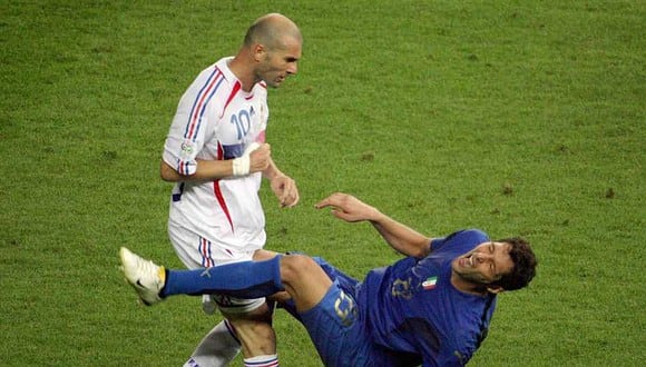 La jugada que todos recordarán del Mundial Alemania 2006 fue el cabezazo del francés Zinedine Zidane al italiano Marco Materazzi. (Foto: AFP)