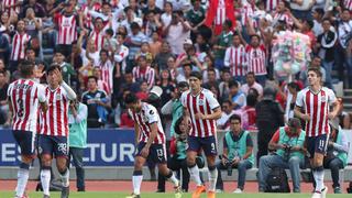 ¡Adiós al maleficio! Chivas regresó a la victoria tras siete fechas luego de vencer a Lobos BUAP