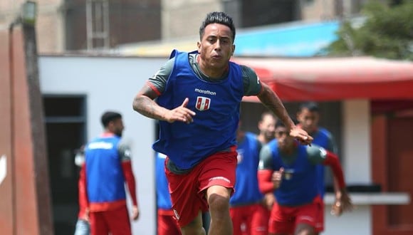 Christian Cueva y sus registros en duelos contra Paraguay. (Foto: Prensa FPF)