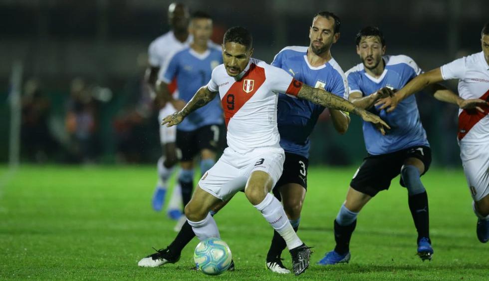 Perú perdió con Uruguay en el Centenario de Montevideo. (Foro: Jesús Saucedo / GEC)