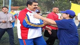 Diego Maradona jugó fútbol con Nicolás Maduro luego de firmar contrato para programa propio en Telesur