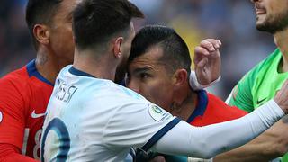 Directo a sus críticos: la tajante respuesta de Gary Medel tras su expulsión y roce con Messi en Copa América