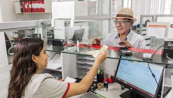 El pago de este bono para los jubilados peruanos se realizará la misma oportunidad en la que se realizan los depósitos de sus pensiones (Foto: Andina)