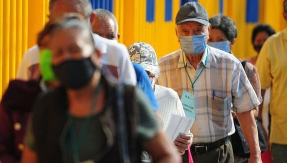 Pensión IMSS-ISSSTE 2022 en México: cuándo pagan, cuál es el monto de pago y requisitos. (Foto: Reuters)