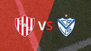 Termina el primer tiempo con una victoria para Vélez vs Unión por 1-0