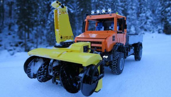 Según FunctionalTechnic, la pequeña unidad cuenta con 12 motores que se encargan de mover al vehículo e impulsar el sistema soplador de nieve. (Foto: FunctionalTechnic)