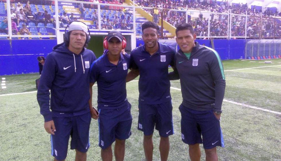 Óscar Vilchez, Luis Trujillo, Lionard Pajoy y Andy Pando se tomaron fotos dentro del estadio de Cutervo (Luis Padilla)