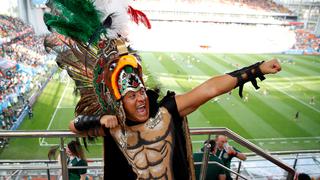 Hinchas de la Selección Mexicana ponen de ‘Tricolor’ el Ekaterimburgo Arena