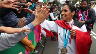 Con lo brazos abiertos: Gladys Tejeda fue ovacionada a su llegada a Junín