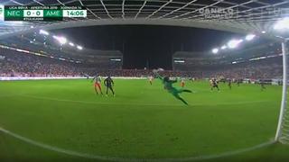 ¡Gigante, Ochoa! La genial estirada del 'Memo' para evitar que Necaxa anote el 1-0 ante América