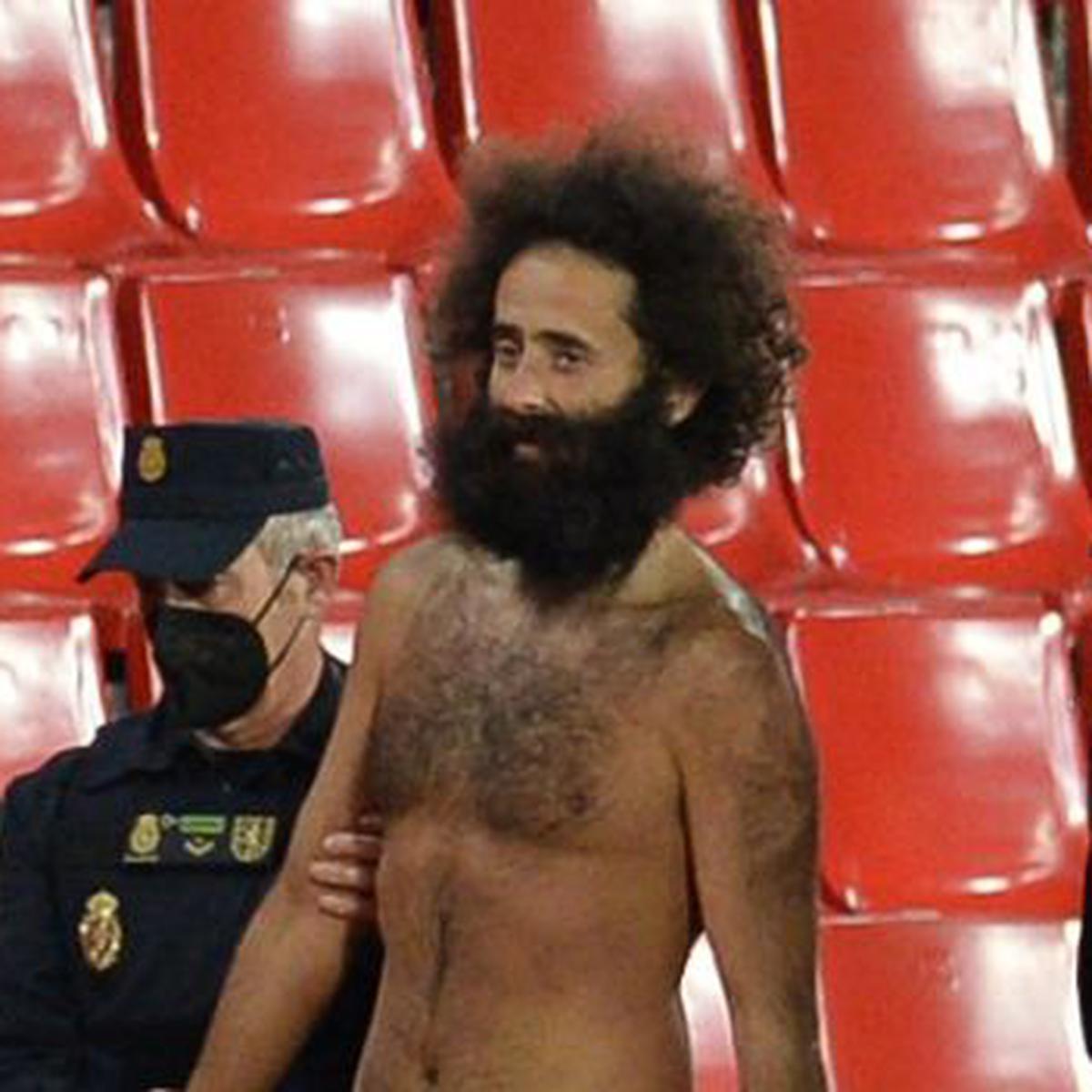 Manchester United vs. Granada, Europa League: espontáneo completamente  desnudo se metió al campo en pleno partido | NCZD | FUTBOL-INTERNACIONAL |  DEPOR