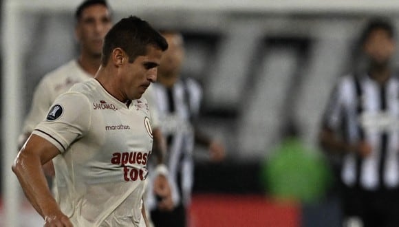 Aldo Corzo analizó el partido de Universitario ante Botafogo. (Foto: MAURO PIMENTEL / AFP)