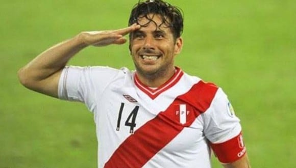 Pizarro y su emotivo saludo por 28 de julio. (Foto: GEC)