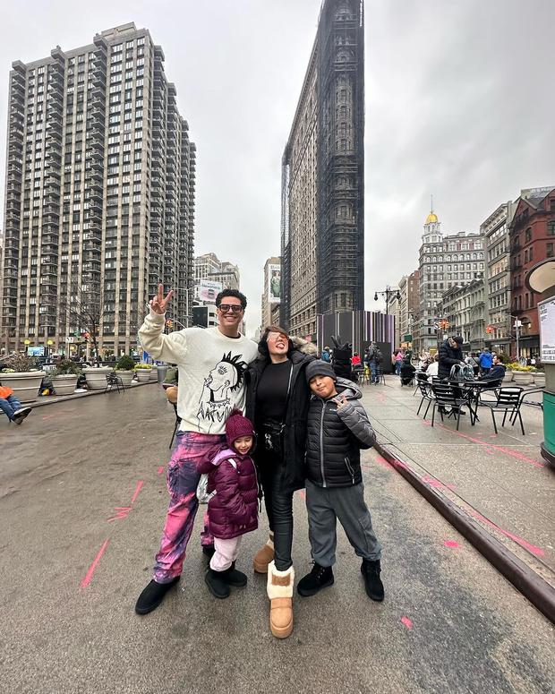 Eduin Caz, Daisy Anahy y sus hijos se fueron a festejar el Año Nuevo a Nueva York, Estados Unidos (Foto: Daisy Anahy / Instagram)