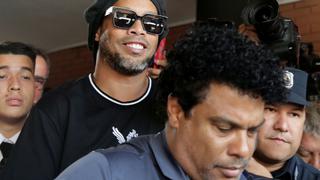 La realidad supera a la ficción: Ronaldinho cumple un mes en prisión entre asados y fútbol con los reclusos
