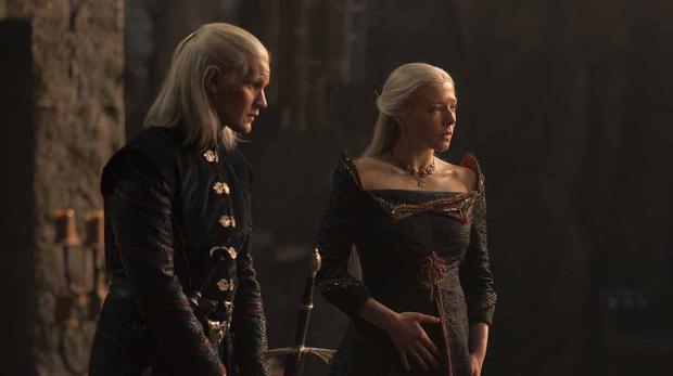 Daemon Targaryen (Matt Smith) y su sobrina y esposa Rhaenyra Targaryen (Emma D'Arcy), en 