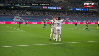 Benzema ridiculizó al portero: Vinicius anotó su doblete para el 5-0 del Real Madrid vs. Levante