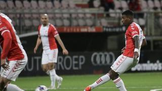 Volvió a inflar las redes: gol de Miguel Araujo en el Emmen vs. Jong AZ