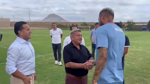 Paolo Guerrero y su encuentro con César Acuña. (Video: Difusión)