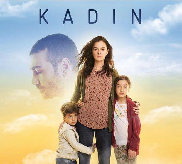 Özge Özpirinçci protagoniza la telenovela "Kadin" (Foto: Med Yapım y MF Yapım)