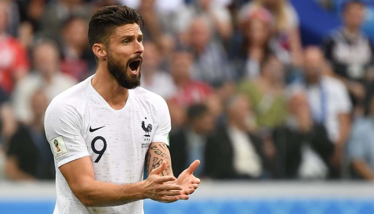 Olivier Giroud, del Chelsea inglés, se ha convertido en opción para Barcelona. (Foto: AFP)
