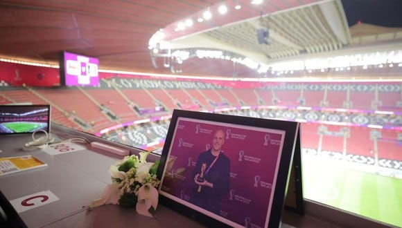Grant Wahl, periodista estadounidense fallecido en Qatar 2022, recibe homenaje antes del Inglaterra vs. Francia. (Foto: FIFA)