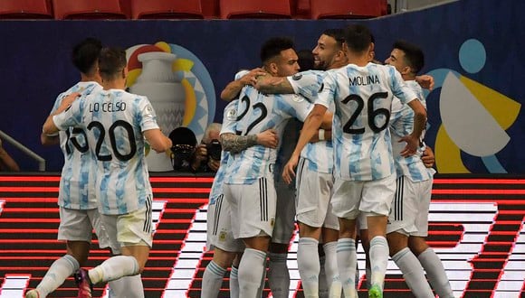 Argentina consiguió el triunfo tras tres empates consecutivos. Los de Scaloni se acercan a los cuartos de final de la Copa América. | Foto: AFP