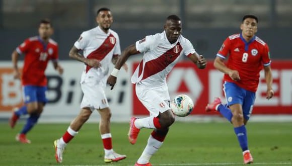 Luis Advíncula es duda para el duelo entre Perú vs. Argentina por Eliminatorias Qatar 2022. (Foto: Getty)