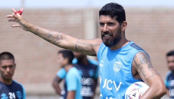 Sebastián Abreu: “El jugador peruano tiene una técnica depurada, pero debe mejorar en la intensidad para que cuando compita afuera o con su selección no sienta ese cambio”. (UCV)