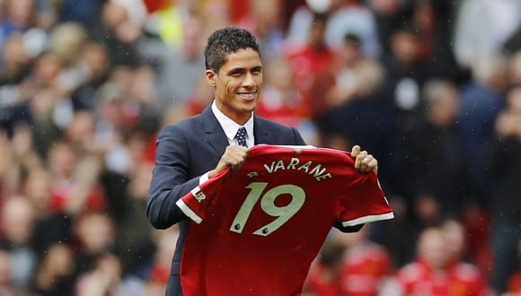 Raphael Varane firmó contrato con el Manchester United hasta el 2025. (Foto: AFP)