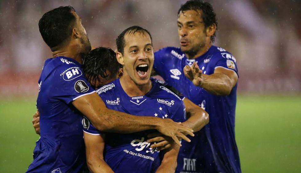 Cruzeiro venció a Huracán en el Palacio por la Copa Libertadores 2019. (Agencias)