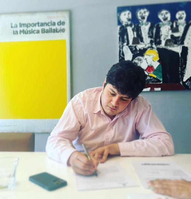The young man working hard (Photo: Martín Páez / Instagram)
