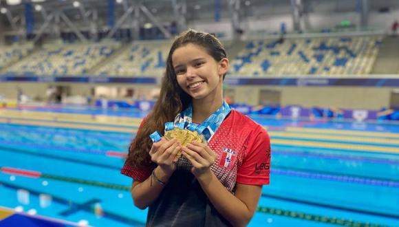 Alexia Sotomayor consiguió cinco medallas en el Sudamericano Juvenil de Deportes Acuáticos 2021, que se realizó en Perú.