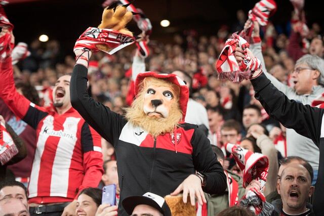 Athletic Club, uno de los clubes tradicionales de España, se unió a los festejos por el Día del Libro. (Foto: AFP)