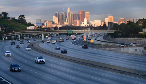 Imagen de una autopista en Los Ángeles, California (AFP)