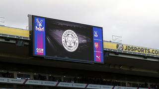 No contuvo las lágrimas: Schmeichel vio en vivo el accidente del Leicester City