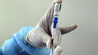 Menos del 20% de las 48,7 millones de vacunas contratadas llegará hasta julio